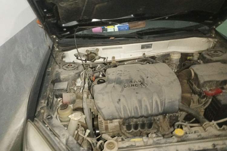 Used Soueast V3 Lingyue 2012 1.5L Manual Comfort Edition Engine Bay Right