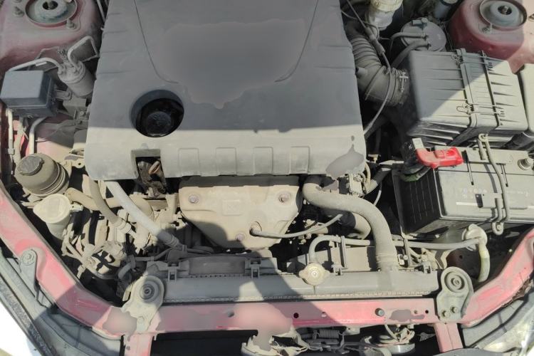 Used Soueast V3 Lingyue 2012 1.5L Manual New Happiness Edition Engine Bay