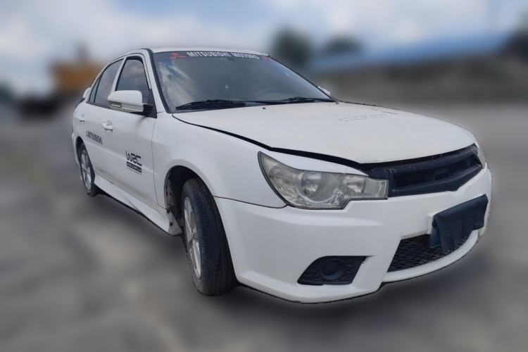 Used Soueast V3 Lingyue 2012 1.5L Manual New Happiness Edition Front Right 45 Deg