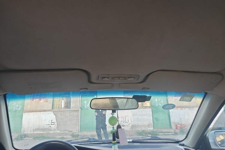 Used Soueast V3 Lingyue 2012 Revised Version 1.5L Manual Comfort Edition Headliner
