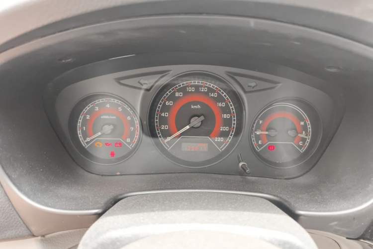 Used Soueast V3 Lingyue 2012 1.5L Manual Comfort Edition Instrument Cluster