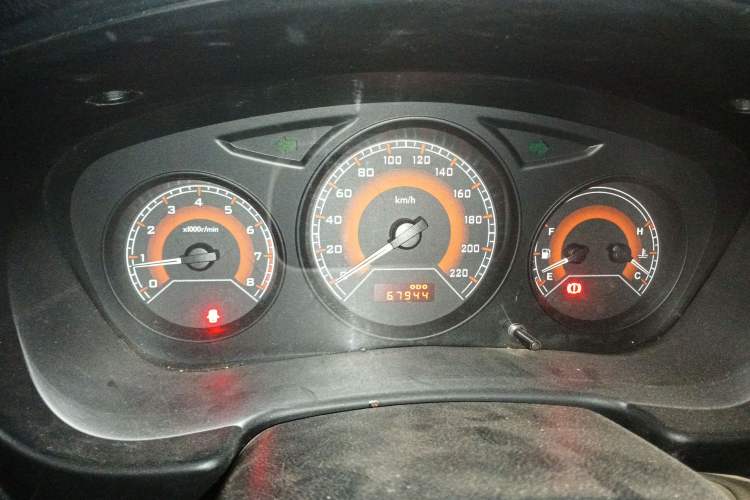 Used Soueast V3 Lingyue 2012 1.5L Manual Comfort Edition Instrument Cluster