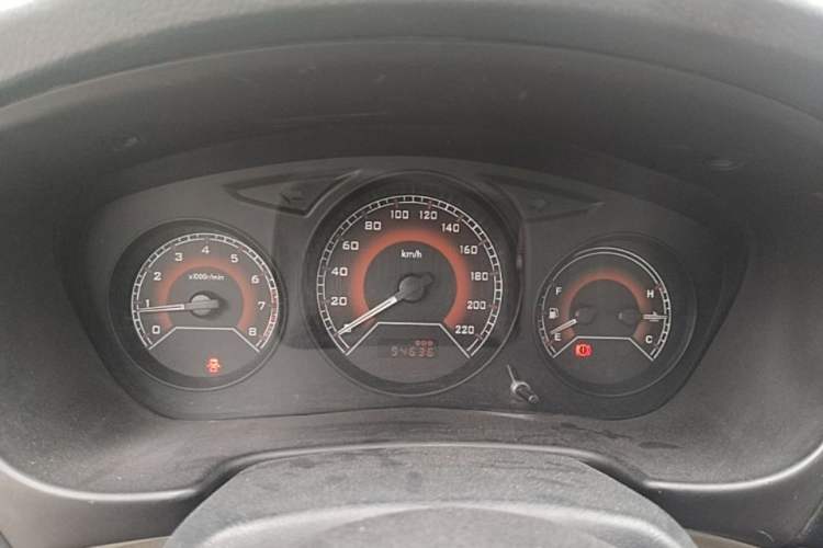 Used Soueast V3 Lingyue 2012 Revised Version 1.5L Manual Comfort Edition Instrument Cluster