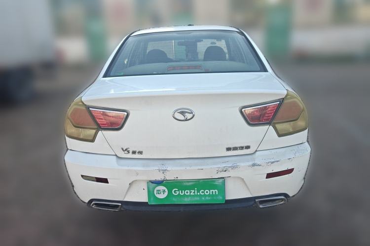 Used Soueast V3 Lingyue 2012 Revised Version 1.5L Manual Comfort Edition Rear