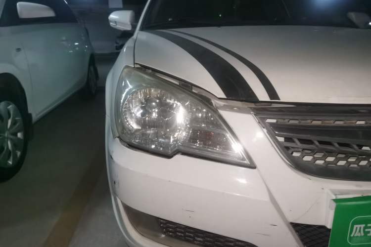 Used Soueast V3 Lingyue 2012 1.5L Manual Happiness Edition Right Front Headlight