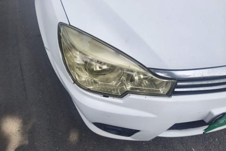 Used Soueast V3 Lingyue 2012 Revised Version 1.5L Manual Comfort Edition Right Front Headlight