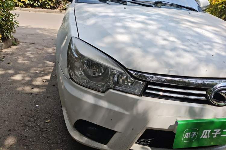 Used Soueast V3 Lingyue 2012 1.5L Manual Comfort Edition Right Front Headlight