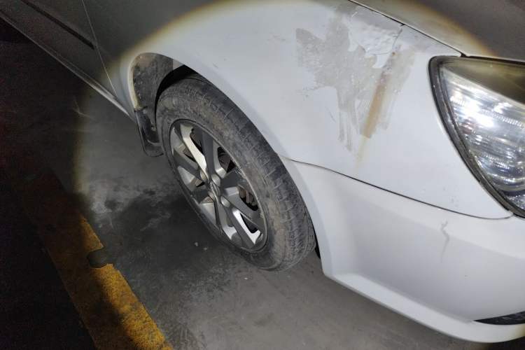 Used Soueast V3 Lingyue 2012 1.5L Manual Luxury Edition Right Front Wheel Hub