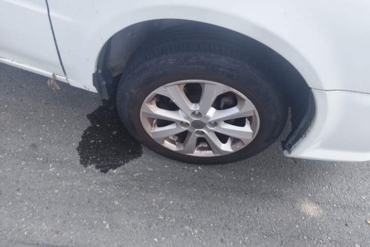 Used Soueast V3 Lingyue 2012 Revised Version 1.5L Manual Comfort Edition Right Front Wheel Hub