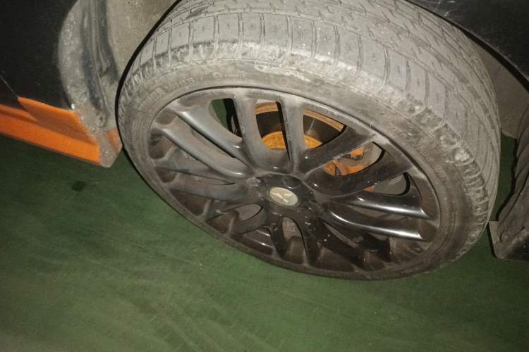 Used Soueast V3 Lingyue 2012 1.5L Manual Comfort Edition Right Front Wheel Hub