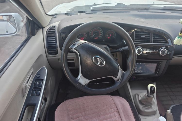 Used Soueast V3 Lingyue 2012 Revised Version 1.5L Manual Comfort Edition Steering Wheel