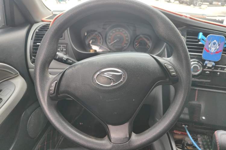 Used Soueast V3 Lingyue 2012 1.5L Manual New Happiness Edition Steering Wheel