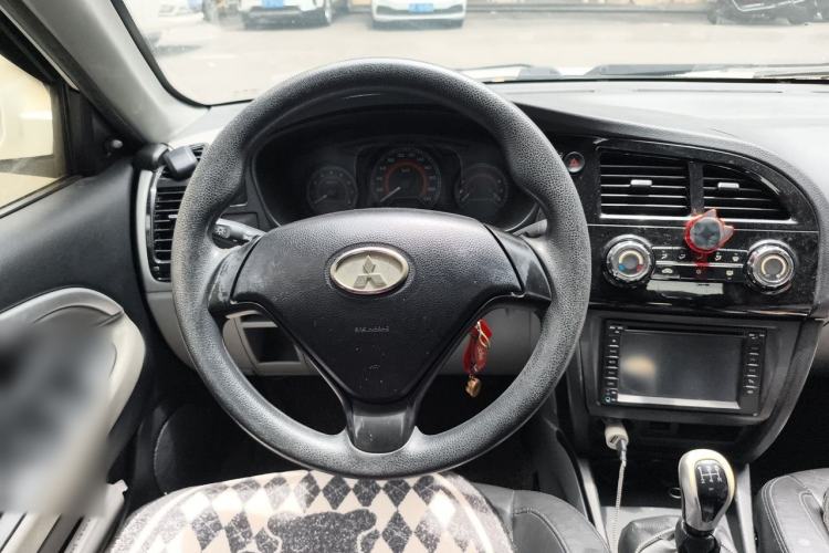 Used Soueast V3 Lingyue 2012 1.5L Manual Comfort Edition Steering Wheel