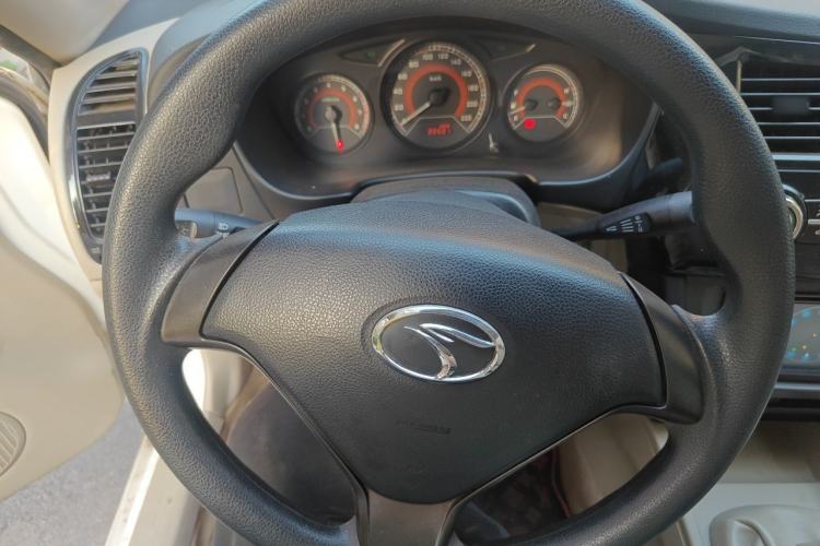 Used Soueast V3 Lingyue 2012 1.5L Manual Comfort Edition Steering Wheel