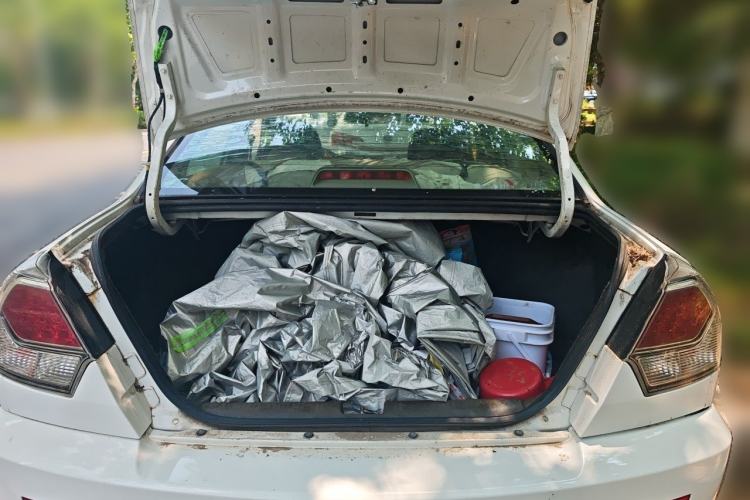 Used Soueast V3 Lingyue 2012 Revised Version 1.5L Manual – Happiness Edition Trunk
