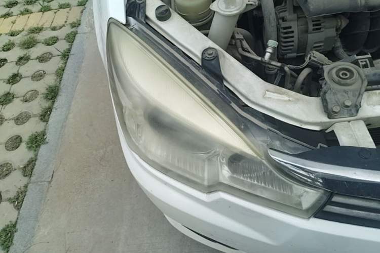 Used Soueast V3 Lingyue 2012 Revised Version 1.5L Manual Comfort Edition Guazi used car, China used car export, Used car for sale, Used cars, Cheapest cars for sale