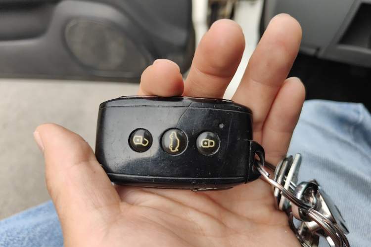 Used Soueast V3 Lingyue 2012 1.5L Manual New Happiness Edition Vehicle Key