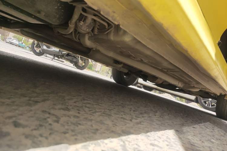 Used Soueast V3 Lingyue 2012 1.5L Manual Flagship Edition Chassis Rear Right