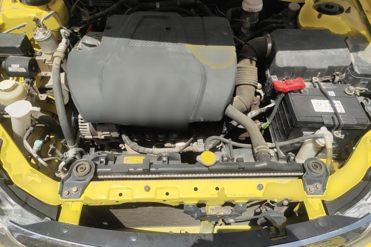 Used Soueast V3 Lingyue 2012 1.5L Manual Flagship Edition Engine Bay