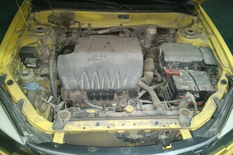 Used Soueast V3 Lingyue 2012 Revised Version 1.5L Manual – Style Edition Engine Bay