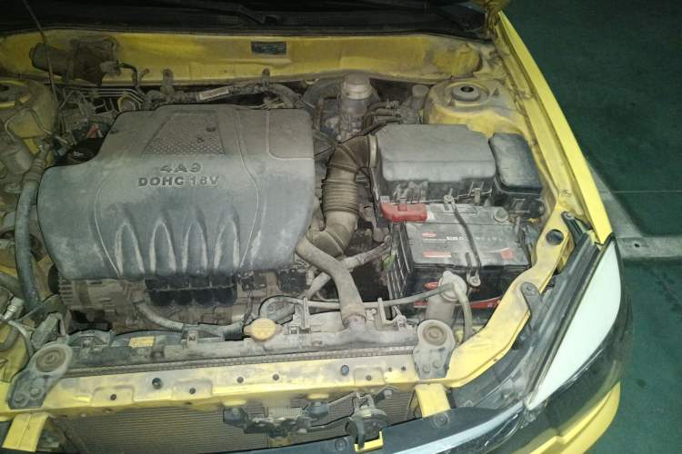 Used Soueast V3 Lingyue 2012 Revised Version 1.5L Manual – Style Edition Engine Bay Left