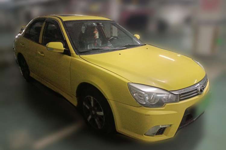 Used Soueast V3 Lingyue 2012 Revised Version 1.5L Manual – Style Edition Front Right 45 Deg