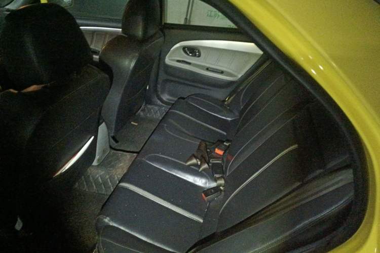 Used Soueast V3 Lingyue 2012 Revised Version 1.5L Manual – Style Edition Left Rear Seat