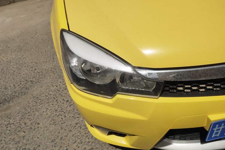 Used Soueast V3 Lingyue 2012 1.5L Manual Flagship Edition Right Front Headlight