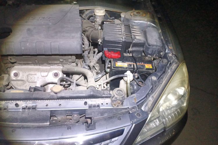 Used Soueast V3 Lingyue 2013 Revised Version 1.5L Manual – Affordable Edition Engine Bay Left