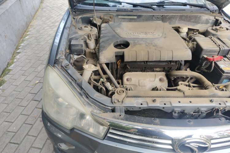 Used Soueast V3 Lingyue 2013 Revised Version 1.5L Manual – Affordable Edition Engine Bay Right