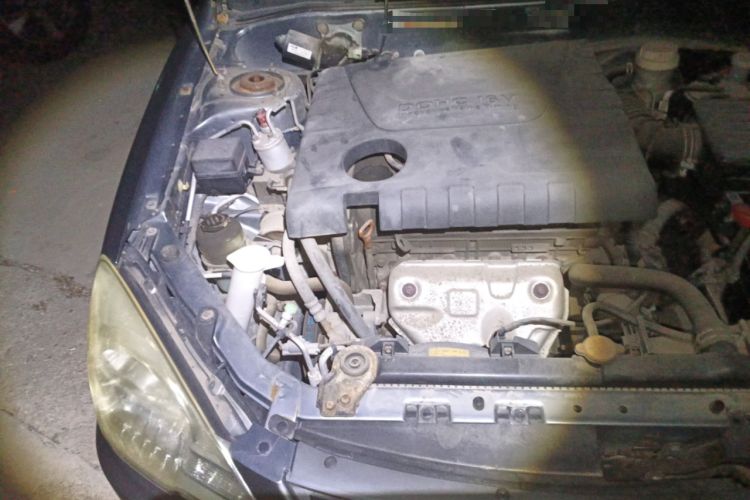 Used Soueast V3 Lingyue 2013 Revised Version 1.5L Manual – Affordable Edition Engine Bay Right