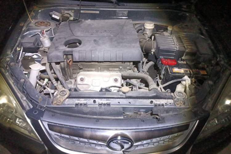 Used Soueast V3 Lingyue 2013 Revised Version 1.5L Manual – Affordable Edition Engine Bay