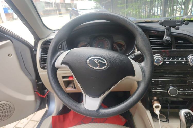Used Soueast V3 Lingyue 2013 Revised Version 1.5L Manual – Affordable Edition Steering Wheel