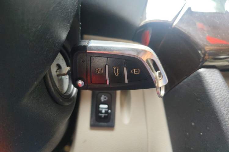 Used Soueast V3 Lingyue 2013 Revised Version 1.5L Manual – Affordable Edition Vehicle Key
