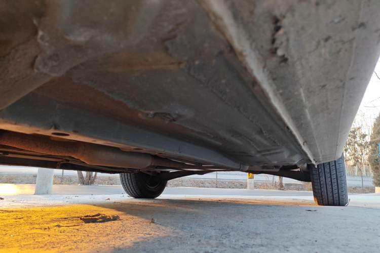 Used Soueast V3 Lingyue 2013 Revised Version 1.5L Manual – Affordable Edition Chassis Rear Right