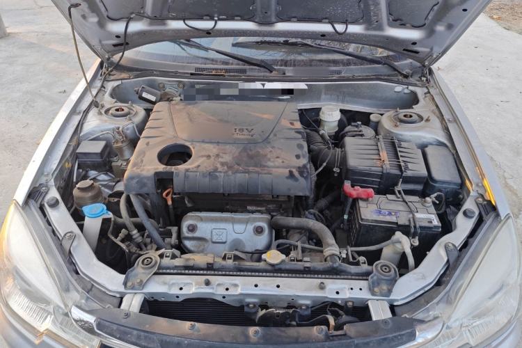 Used Soueast V3 Lingyue 2013 Revised Version 1.5L Manual – Affordable Edition Engine Bay