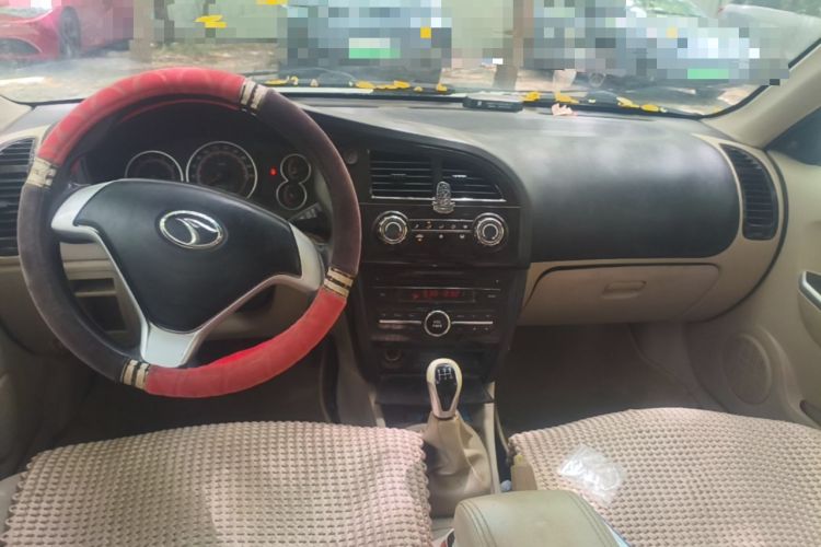 Used Soueast V3 Lingyue 2013 Revised Version 1.5L Manual – Affordable Edition Center Console