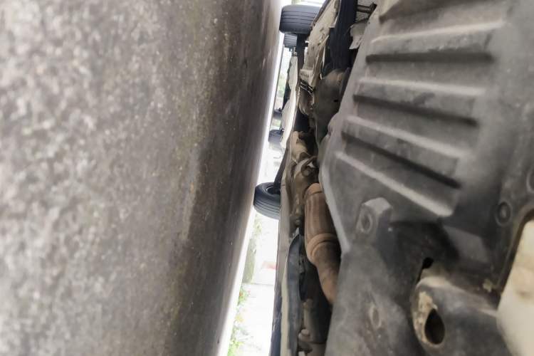 Used Soueast V3 Lingyue 2013 Revised Version 1.5L Manual – Affordable Edition Chassis Front Right