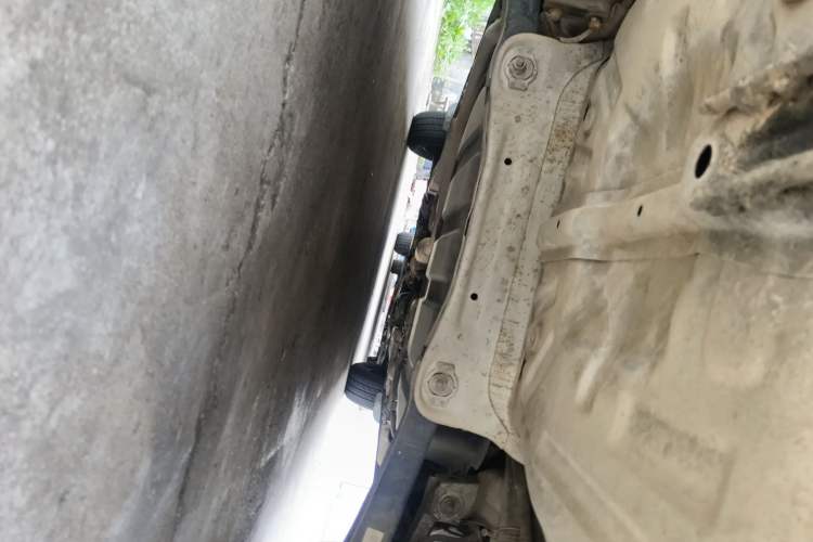 Used Soueast V3 Lingyue 2013 Revised Version 1.5L Manual – Affordable Edition Chassis Rear