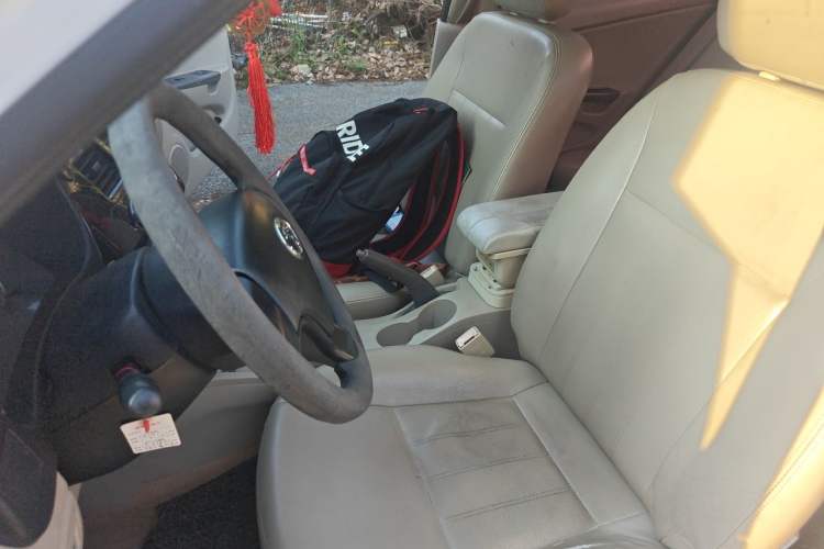 Used Soueast V3 Lingyue 2013 Revised Version 1.5L Manual – Affordable Edition Left Front Seat