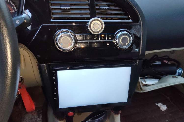 Used Soueast V3 Lingyue 2014 1.5L Manual Smart Edition Audio And AC Panel