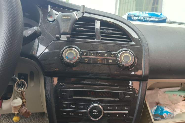 Used Soueast V3 Lingyue 2014 1.5L Manual Smart Edition Audio And AC Panel