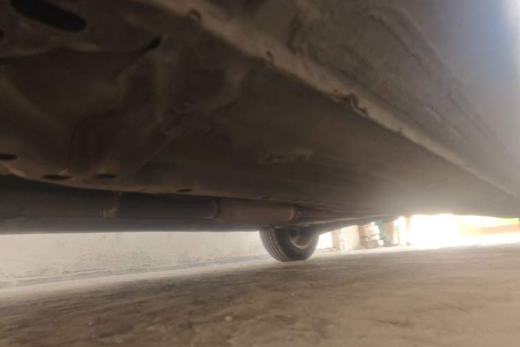 Used Soueast V3 Lingyue 2014 1.5L Manual Entry-Level Version Chassis Front Left