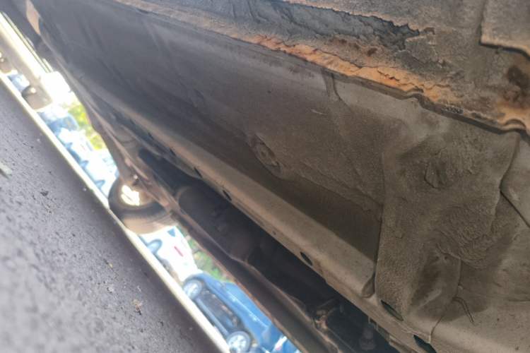 Used Soueast V3 Lingyue 2014 1.5L Manual Entry-Level Version Chassis Front Right