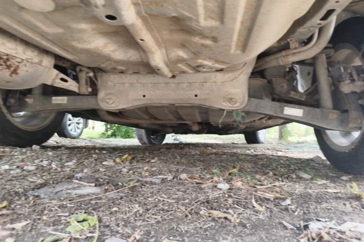 Used Soueast V3 Lingyue 2014 1.5L Manual Happiness Edition Chassis Rear