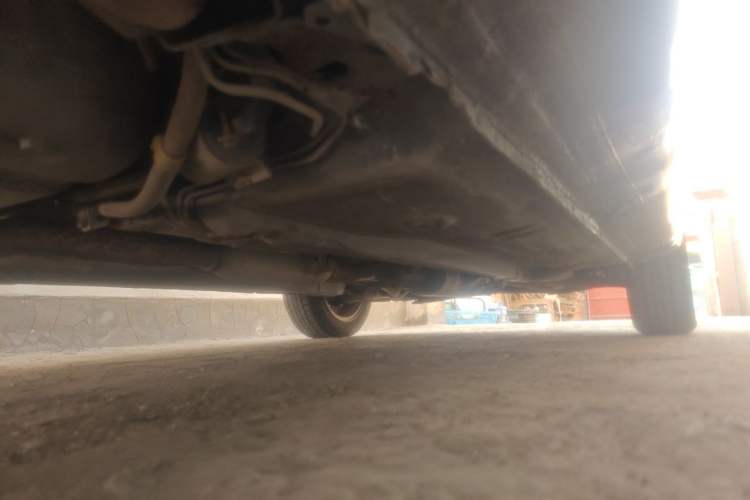Used Soueast V3 Lingyue 2014 1.5L Manual Entry-Level Version Chassis Rear Right