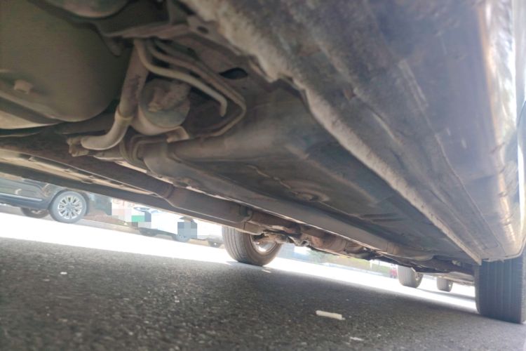 Used Soueast V3 Lingyue 2014 1.5L Manual Entry-Level Version Chassis Rear Right