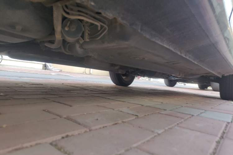 Used Soueast V3 Lingyue 2014 1.5L Manual Entry-Level Version Chassis Rear Right