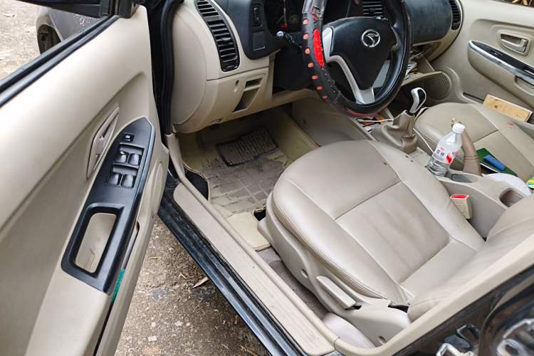 Used Soueast V3 Lingyue 2014 1.5L Manual Entry-Level Version Driver Seat