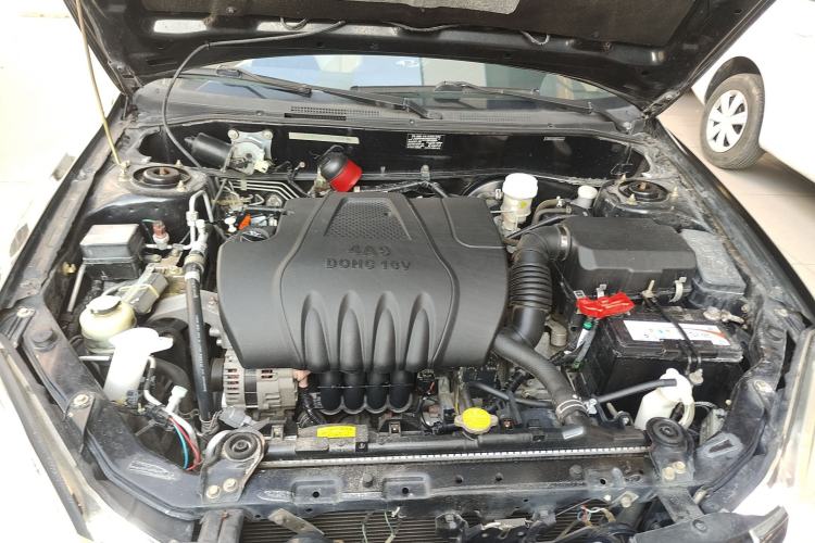 Used Soueast V3 Lingyue 2014 1.5L Manual Smart Edition Engine Bay